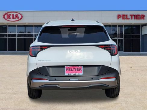 New 2026 Kia Sportage EX FWD image 4