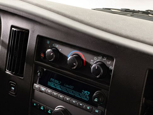 Used 2024 GMC Savana 2500 Work Van w/ Driver Convenience Package image 29