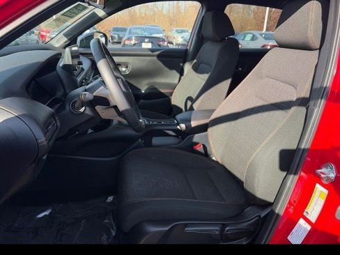 Used 2023 Honda HR-V Sport image 7