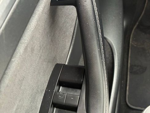 Used 2022 Tesla Model Y Performance image 21