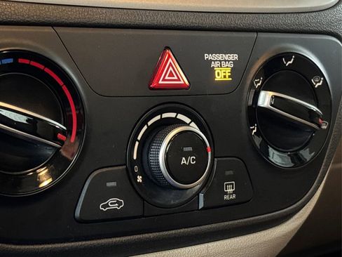 Used 2020 Hyundai Accent SE w/ Cargo Package image 26