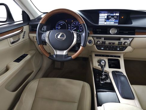 Used 2013 Lexus ES 300h w/ Premium Pkg FWD image 15
