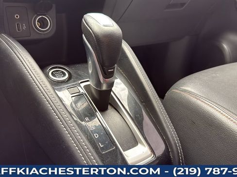 Used 2018 Nissan Kicks SR FWD image 27