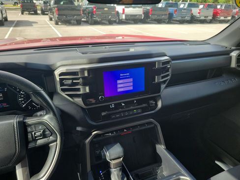 Used 2025 Toyota Tundra SR5 w/ SR5 Convenience Package AWD/4WD image 17