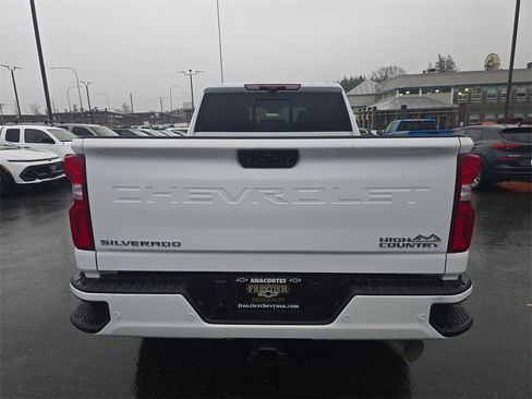 Used 2024 Chevrolet Silverado 3500 High Country image 4