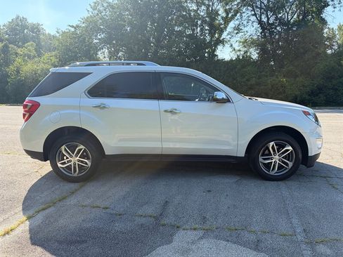 Used 2017 Chevrolet Equinox Premier w/ Enhanced Convenience Package FWD image 5