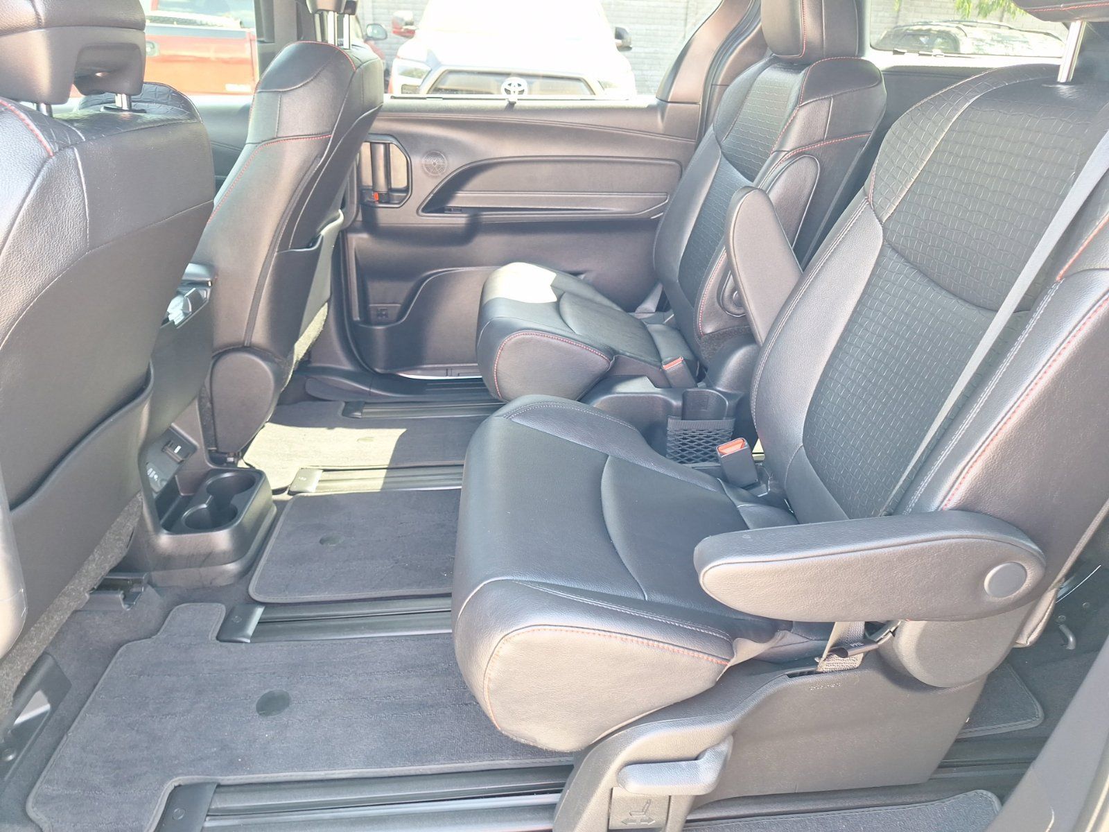 Used 2026 Toyota Sienna XSE AWD/4WD image 30