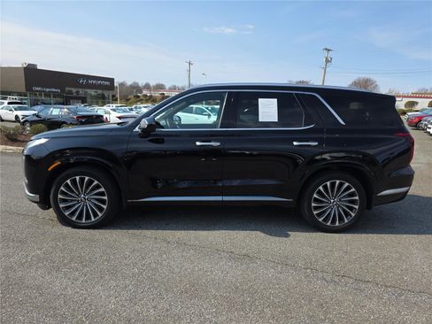 Used 2024 Hyundai Palisade Calligraphy image 8
