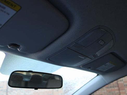 Used 2017 Hyundai Elantra SE image 25