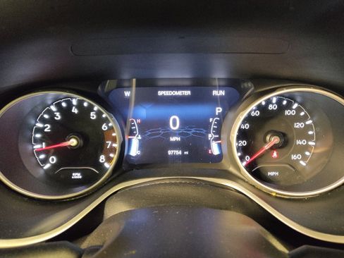 Used 2021 Jeep Compass Latitude w/ Sun and Sound Group FWD image 23