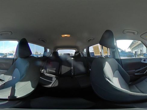 Used 2025 Kia Soul LX w/ LX Technology Package FWD image 40
