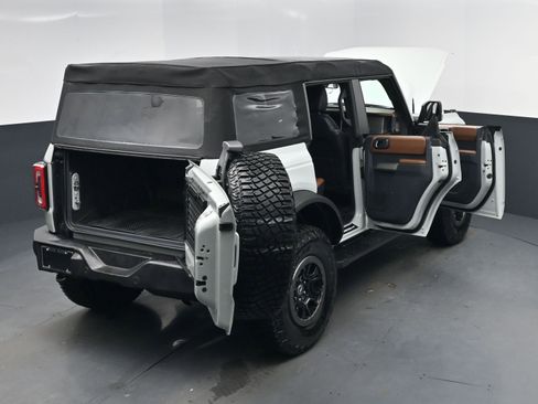 Used 2023 Ford Bronco Outer Banks w/ Sasquatch Package image 17