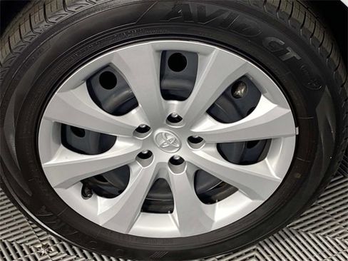 Used 2023 Toyota Corolla LE w/ Carpet Mat Package (TMS) image 27