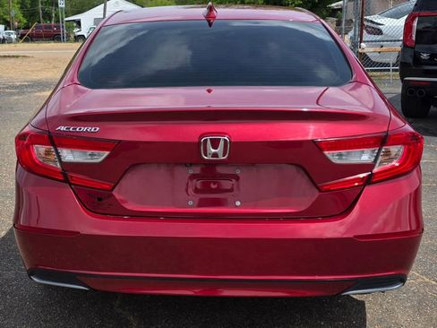 Used 2018 Honda Accord LX image 4