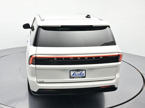 New 2026 Lincoln Navigator L Premier AWD/4WD image 34