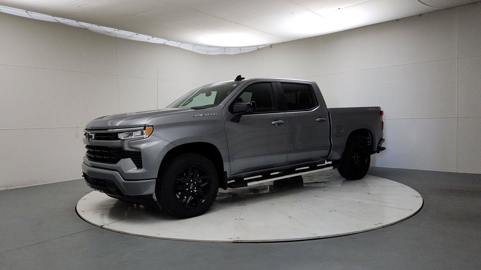 Used 2026 Chevrolet Silverado 1500 RST w/ Convenience Package II AWD/4WD image 3