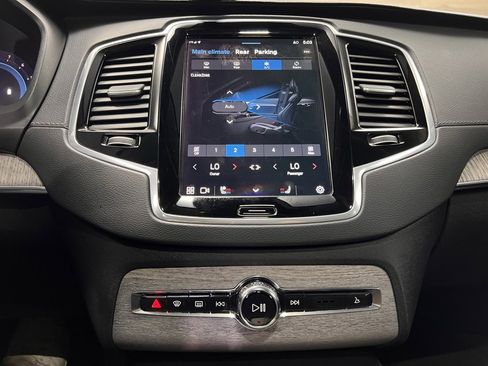 Used 2024 Volvo XC90 B6 Ultimate w/ Protection Package Premier image 25