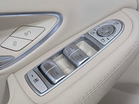 Used 2018 Mercedes-Benz C 300 Sedan image 24