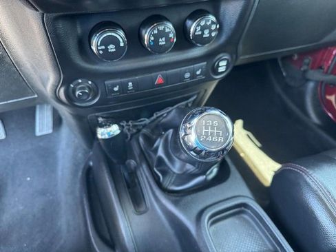 Used 2012 Jeep Wrangler Sahara AWD/4WD image 17