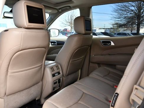 Used 2020 Nissan Pathfinder Platinum AWD/4WD image 15