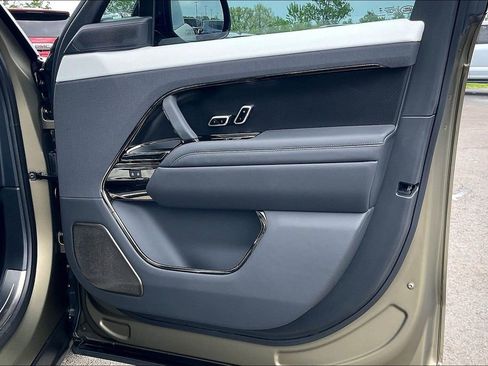 Used 2024 Land Rover Range Rover Sport SV Edition One Carbon Bronze image 30