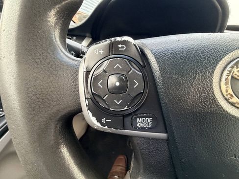Used 2012 Toyota Camry LE FWD image 6