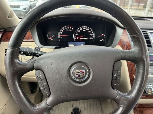 Used 2007 Cadillac DTS Luxury I w/ Sun And Sound Package image 22