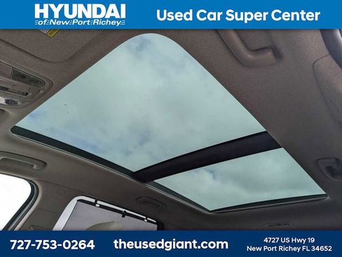 Used 2020 Hyundai Santa Fe SEL w/ Convenience + Premium Package image 24