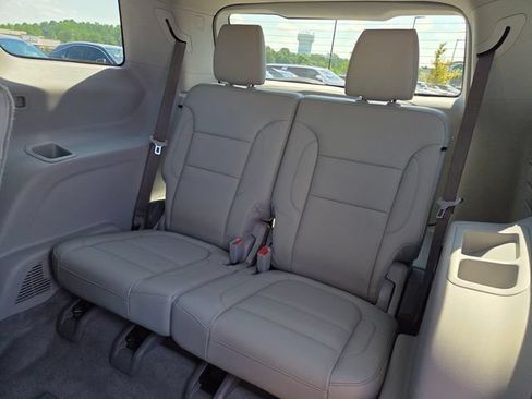 Used 2018 GMC Acadia SLT FWD image 13