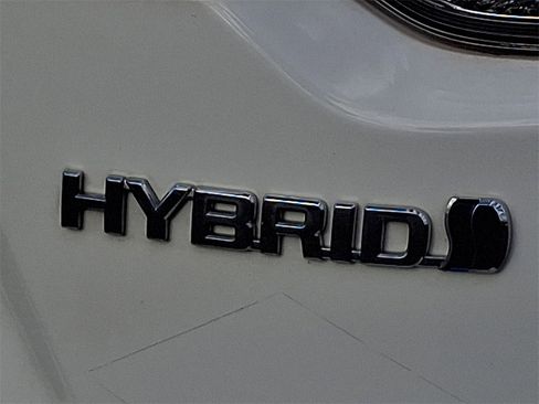 Used 2022 Toyota Corolla LE image 30