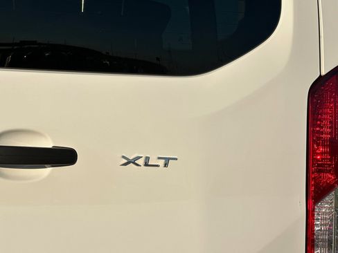 Used 2023 Ford Transit 350 XLT image 32