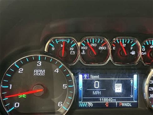 Used 2019 Chevrolet Suburban LT image 16