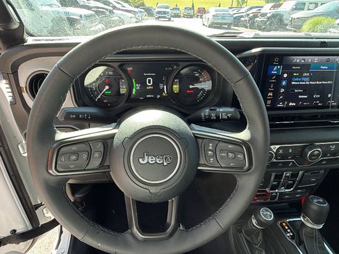 Used 2025 Jeep Wrangler Unlimited Sport S 4xe AWD/4WD image 26