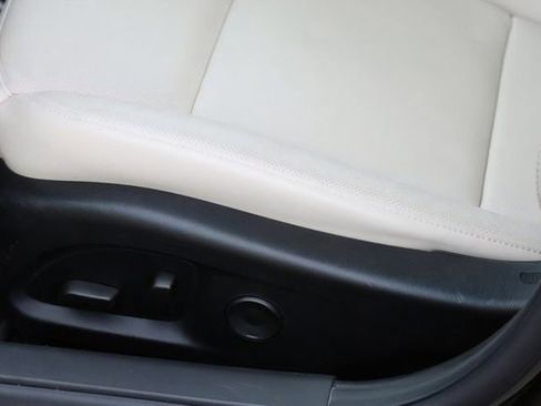 Used 2025 Cadillac CT4 Premium Luxury image 10