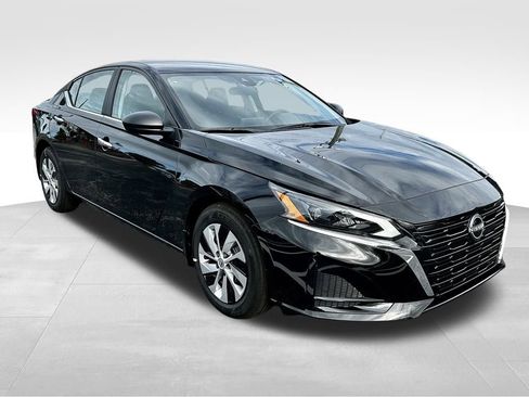 New 2025 Nissan Altima 2.5 S image 2
