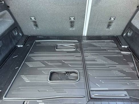 New 2026 Cadillac Optiq Luxury 1 image 15