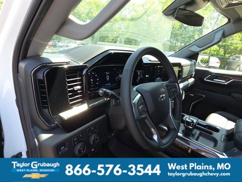 New 2026 Chevrolet Silverado 1500 LT Trail Boss w/ Convenience Package II AWD/4WD image 15