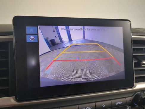 Used 2023 Hyundai Venue SEL FWD image 24