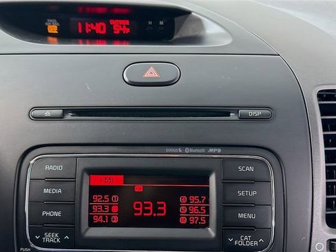 Used 2016 Kia Forte LX image 13