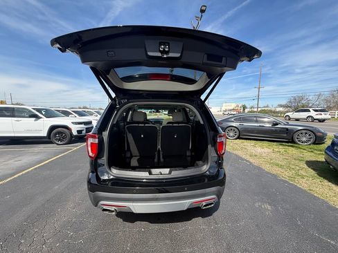 Used 2016 Ford Explorer Platinum image 5