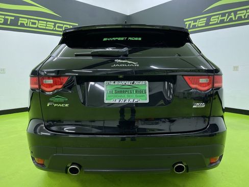 Used 2019 Jaguar F-PACE Prestige image 8