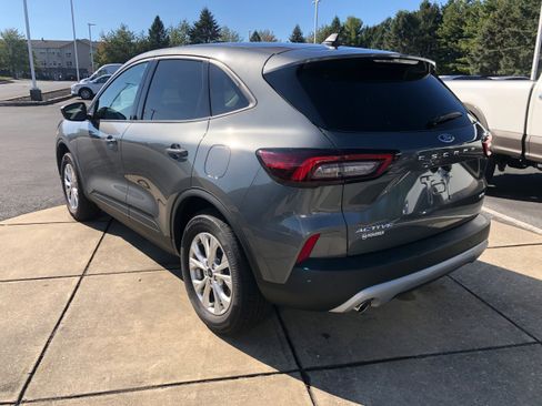 Used 2025 Ford Escape Active w/ Tech Pack #1 image 3