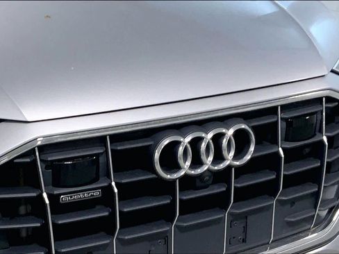 Used 2022 Audi Q8 Premium Plus image 32
