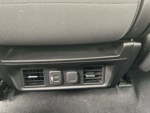 Used 2022 GMC Sierra 1500 SLE image 21