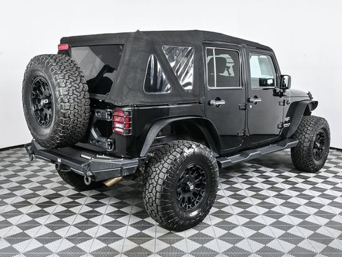 Used 2016 Jeep Wrangler Unlimited Sahara w/ Connectivity Group image 3