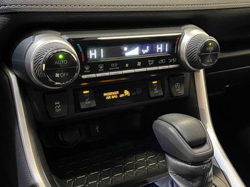 Certified 2022 Toyota RAV4 XLE image 23