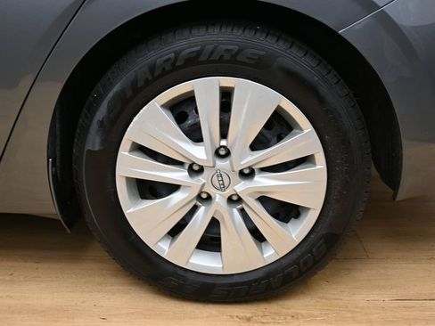 Used 2024 Nissan Sentra S FWD image 9