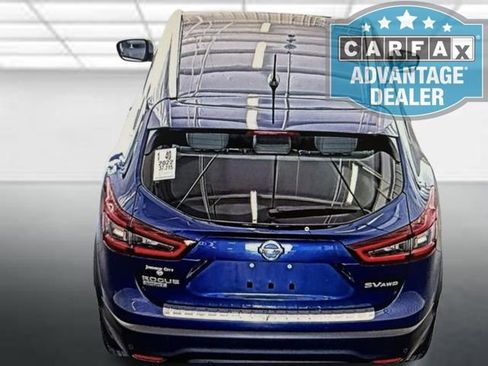 Used 2022 Nissan Rogue Sport SV w/ Technology Package image 2