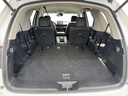 Certified 2025 Honda Pilot EX-L image 17