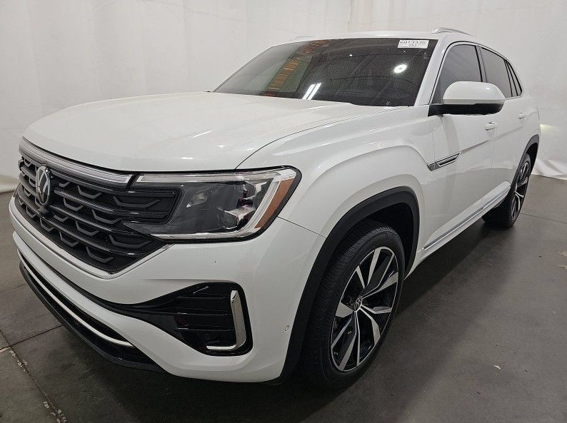 Used 2024 Volkswagen Atlas Cross Sport SEL Premium R-Line AWD/4WD image 2